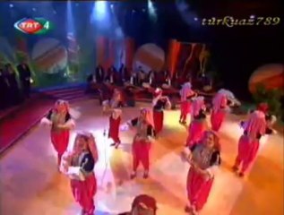 AKADEMİ HALK OYUNLARI TOPLULUĞU-(Bir Demet Halk Oyunu) (1)