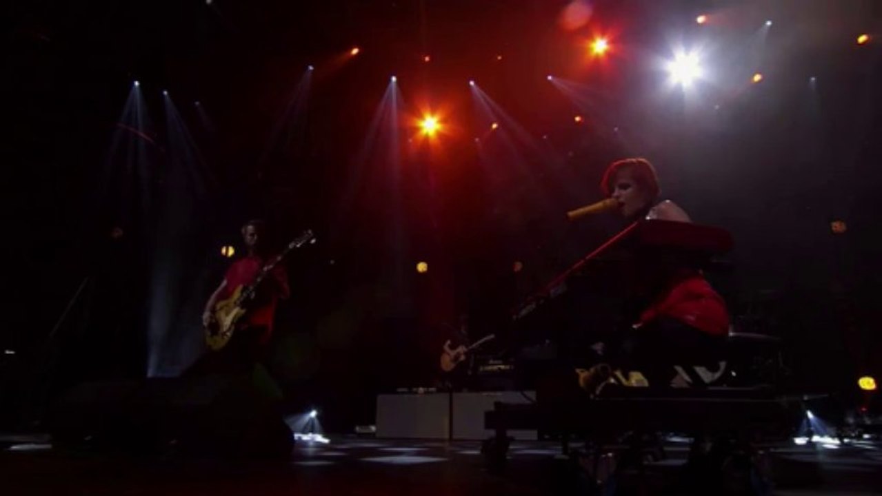 When It Rains- Paramore itunes festival 2013