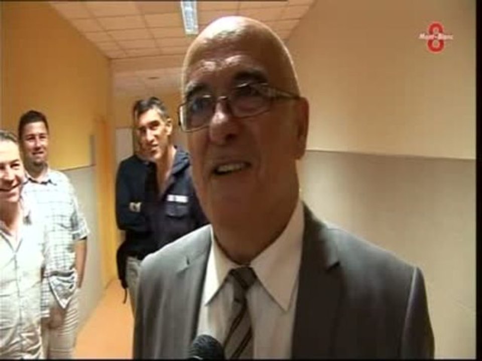 Distribution d’agendas au collège du Verney (Sallanches)