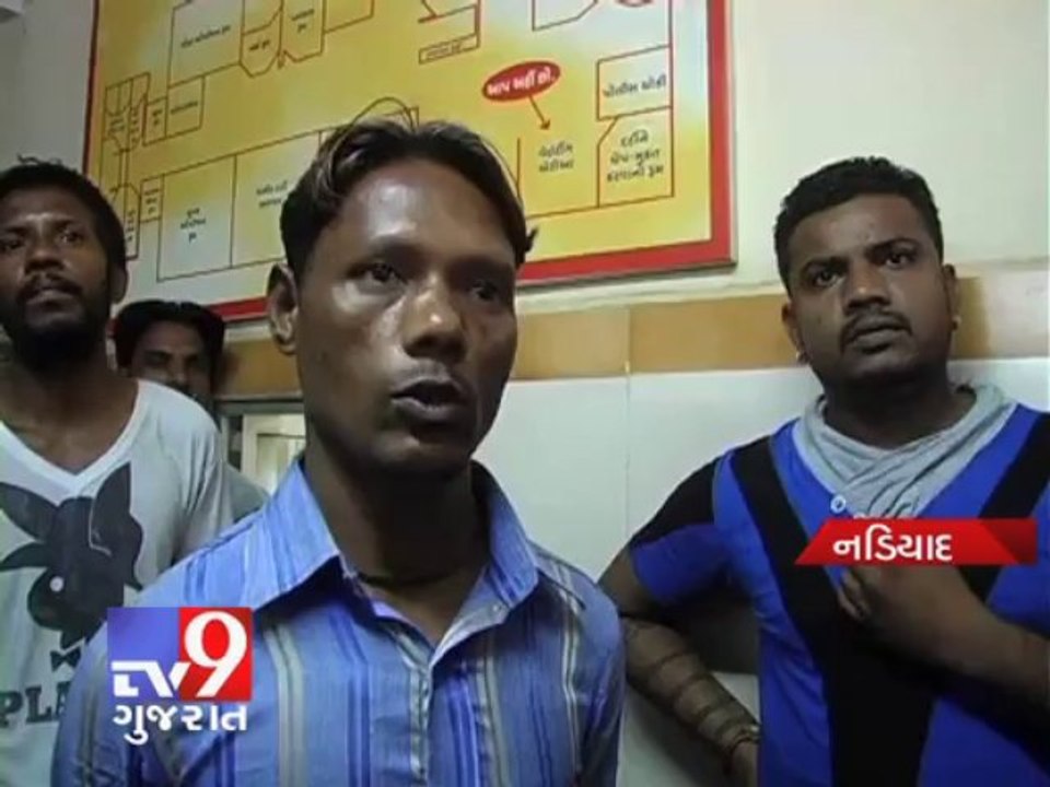 Tv9 Gujarat - Student electrocuted in school premises , Anand