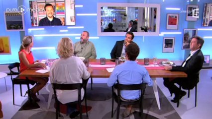 Clash Mélenchon/Cohen dans "C à vous" à propos de Christophe Barbier