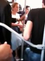 Metrobüste Yanına Erkek Oturtmayan Kadın