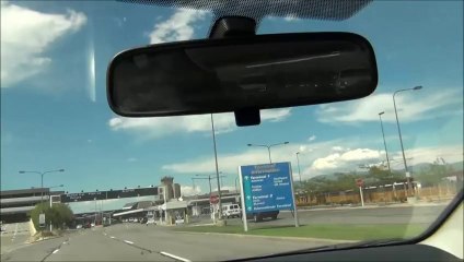 Duxativa va en busca de Tum Tum, en las afueras del aeropuerto