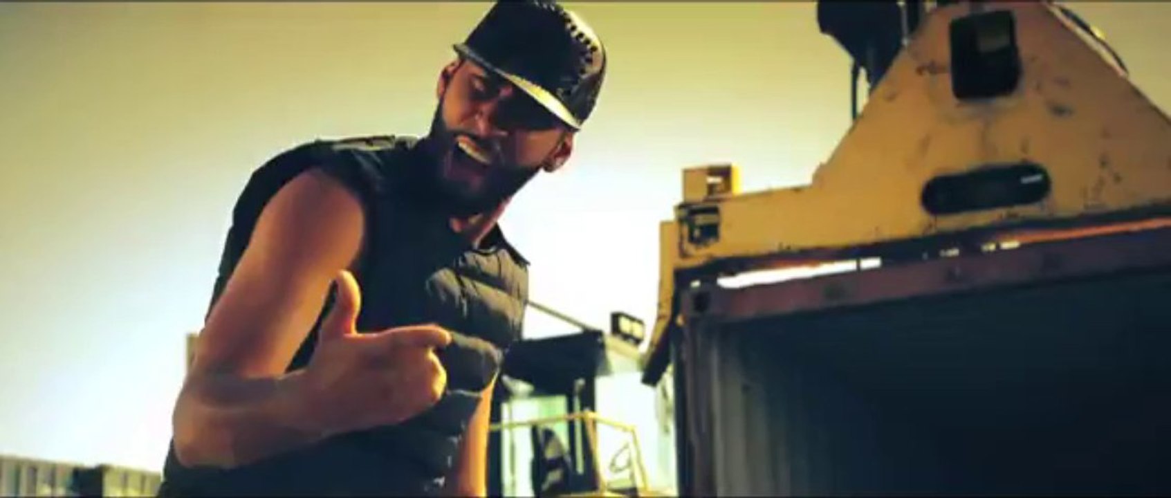 La Fouine CLASH BOOBA ""Autopsie, Wesh Zoulette T'ont Fait Tomber De L'élite, Tout Le Monde Se Demande Pourquoi Ton Gars Sur N'était Pas Là Au Zénith "La Fête Des Mères"