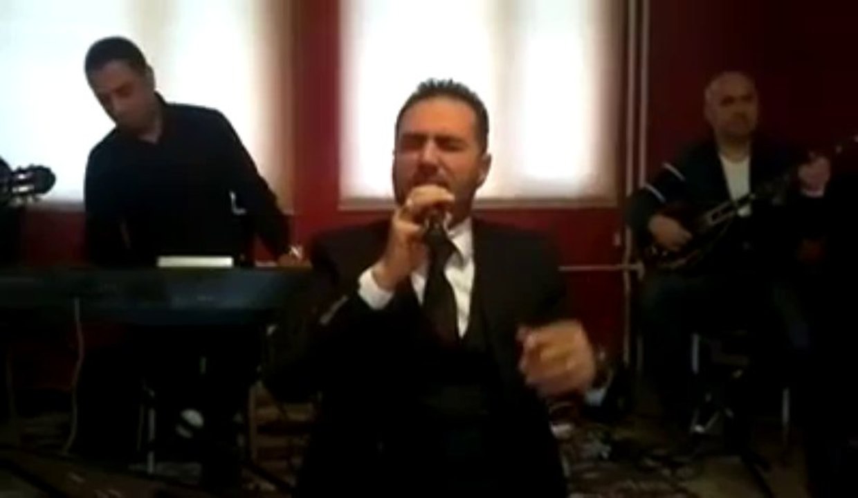 Cengiz Tan - Şu Metrisin Önü