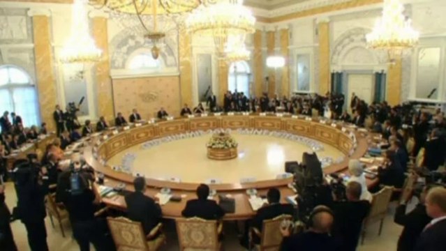 Vladimir Putin officially opens G20 summit