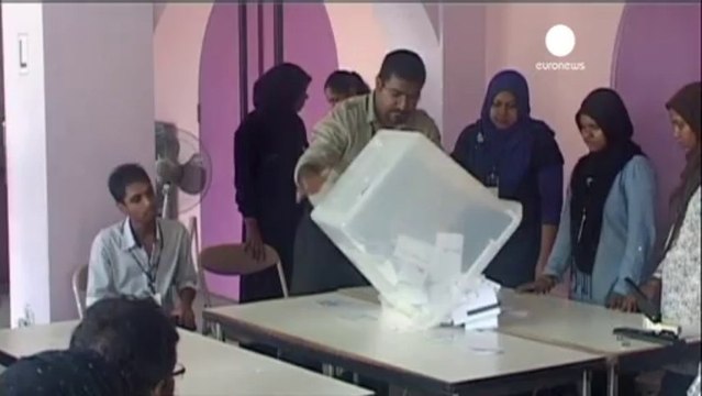 Maldivas: el expresidente Nashid gana la primera ronda...