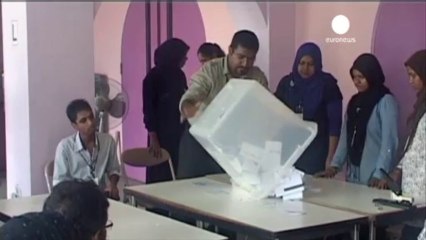Maldivas: el expresidente Nashid gana la primera ronda...