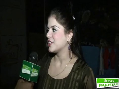 Film & Stage Actress Shanza talking with Naveed Farooqi on Jeevey Pakistan about her new Play Aik Aur Maili Chader At Tamaseel Theatre Lahore.