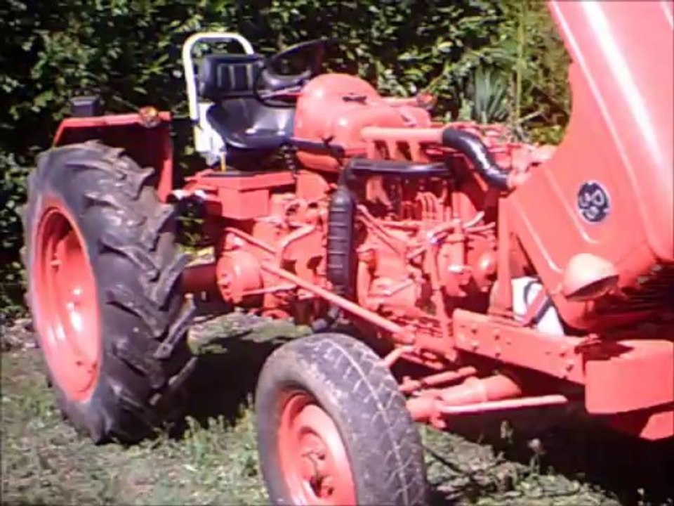 Le Tracteur Renault D35 De Aret
