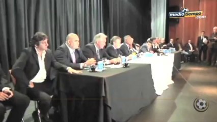 Romario y Maradona denuncian corrupción en FIFA