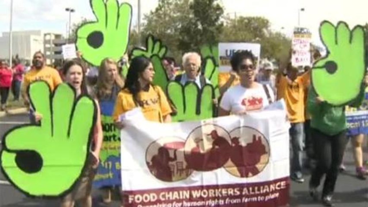 Walmart employees rally against low wages