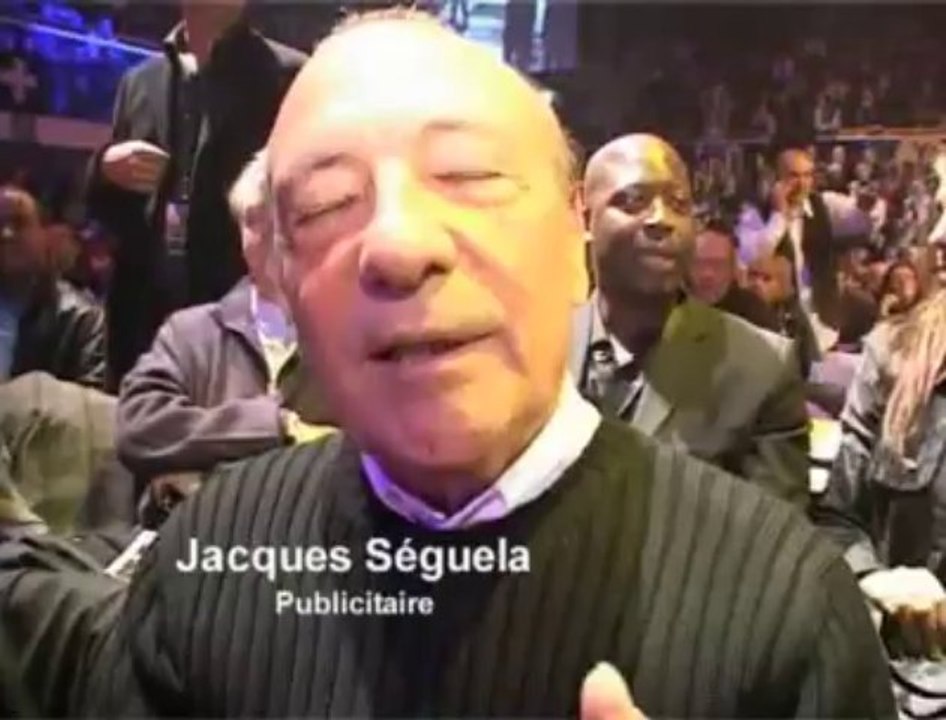 Des célébrités assistent à la rencontre : J.-M. Mormeck / D. Haye