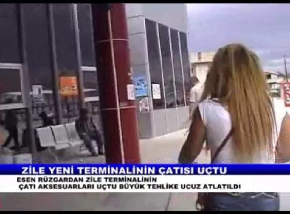 ZİLE TERMİNALİNİN ÇATISI UÇTU