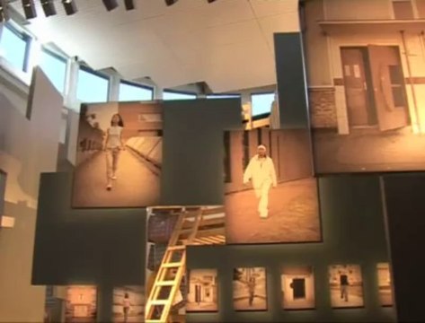 La veille de l'ouverture officielle de la cité de l'immigration.