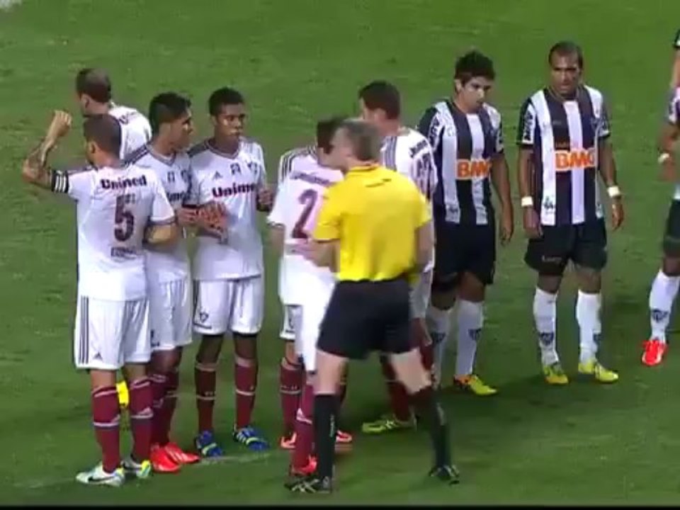 Ronaldinho: Atletico Mineiro vs Fluminense (2-2)