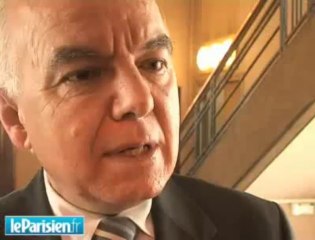 Voynet, sous les huées et les bravos