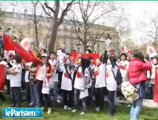 Les Chinois pro JO manifestent à Paris