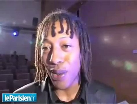 Estanguet porte-drapeau à Pékin