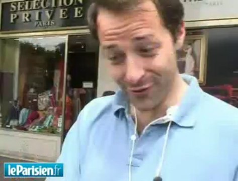 Paris : la police distribue ses cartons jaunes