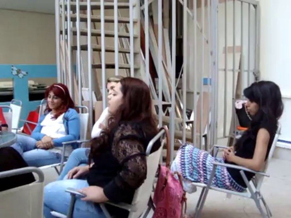 ELA HOCAMIZDAN ÇOK GÜZEL  BİR  ŞARKI.