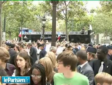 Les médaillés s'offrent les Champs-Elysées