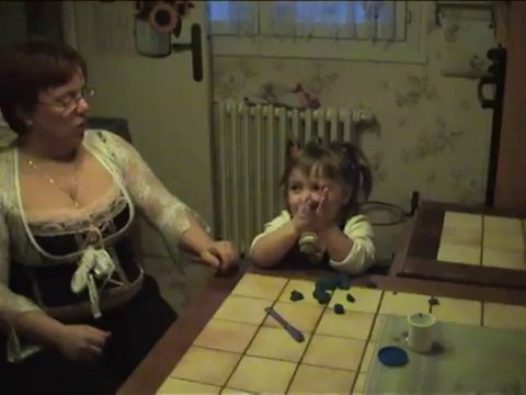 ***************manon qui chanter petit papa noel ,que de jolie souvenir*************