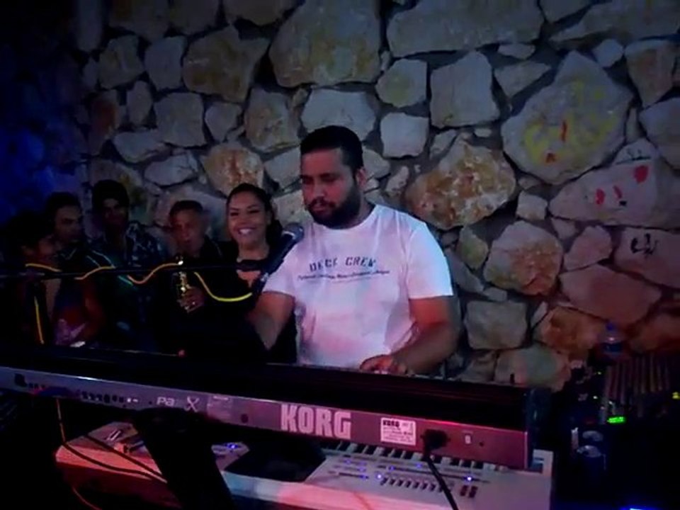 Aysun Tascesme Gel bili bili horozum *****