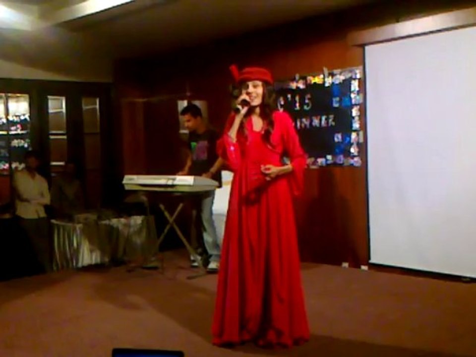 ZAARA SHIRAZEE ''BADE ACHY LAGTY HAIN''