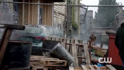 2013.09.06 Stephen Amell @ Interview Newspaper