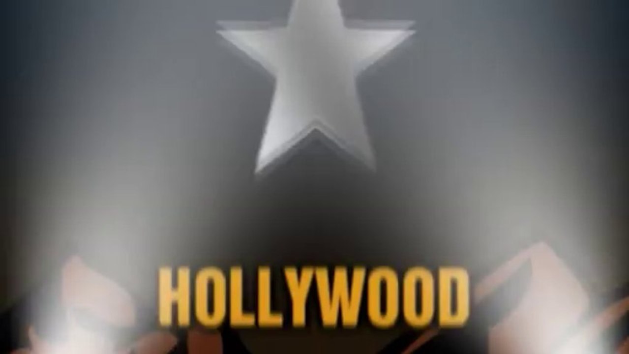 Paparazzi Makes Fun Of Miley Cyrus - Asks Her To Twerk - Miley Abuses