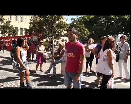 Napoli - Manifesto Caldoro assassino , i Bros si dissociano (07.09.13)