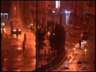 Polis memuru az kalsın yanıyordu