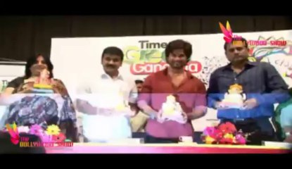 Shahid Kapoor Live Performance | Tu Mere Agal Bagal Hai