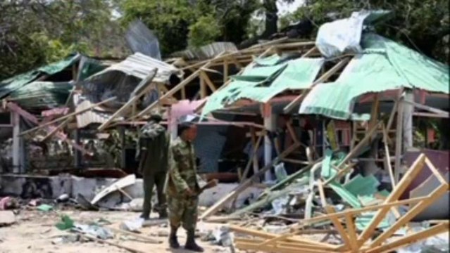 GRAPHIC IMAGES: Car bomb in Somali capital, at least 15 killed