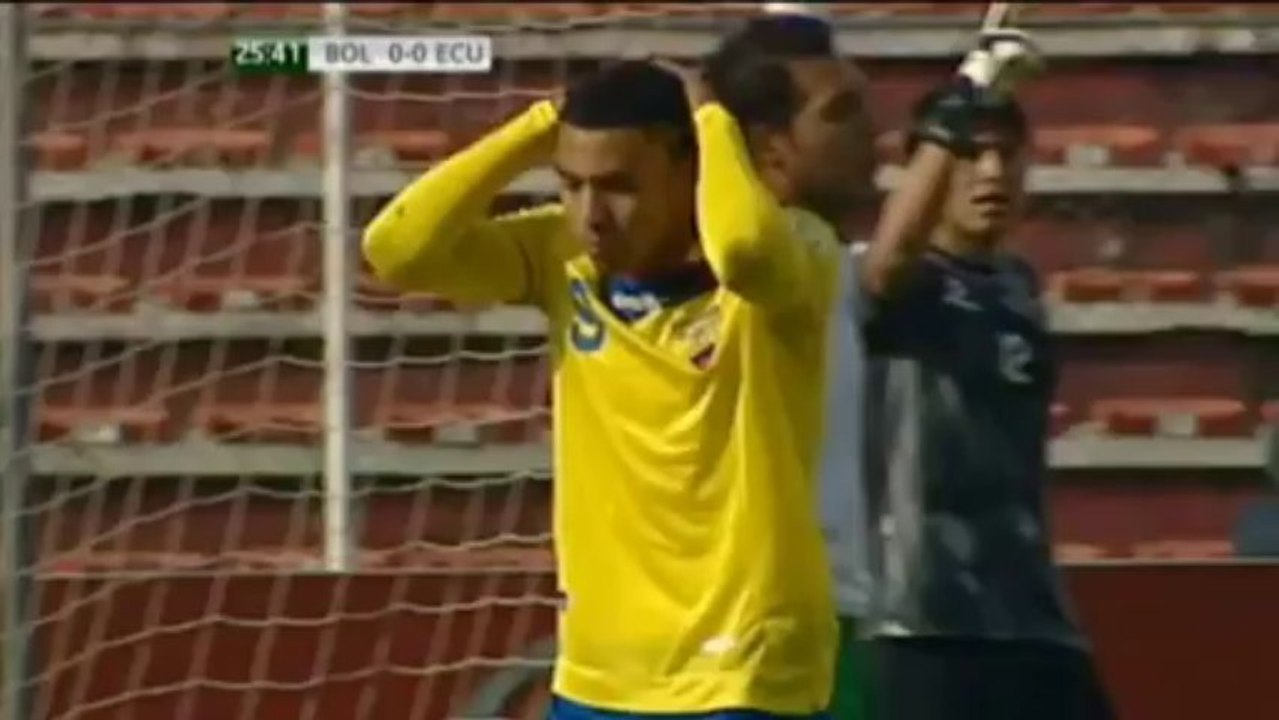 Wm-quali: 30-meter-hammer und torwart-patzer