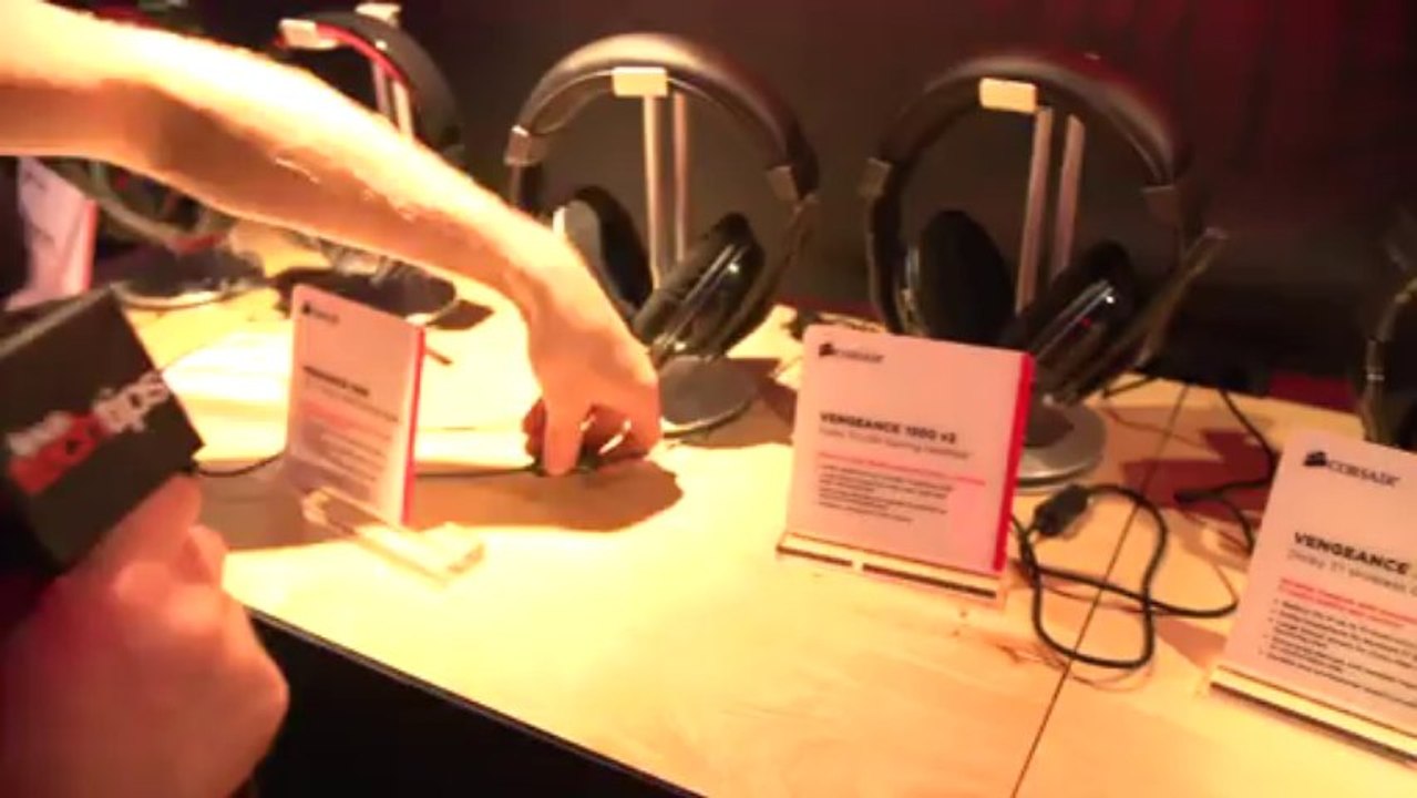 Corsair Vengeance 2100, 1500 V2, 1400 & Raptor HS30, HS40 Headsets - PAX Prime 2013