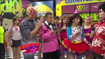 El Papichi despierta a Estrellita del Mar con un beso