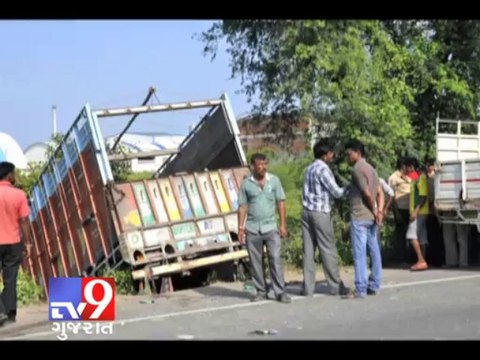 Tv9 Gujarat - Kheda : Massive collision between auto & truck, 3 killed, 8 injured