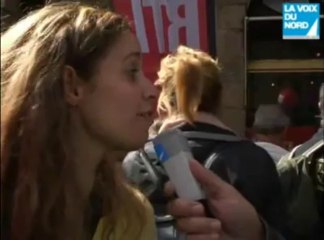 Attroupement pour voir Harry Roselmack