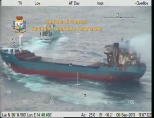 Siracusa - Finanza ferma nave carica di hashish (08.09.13)