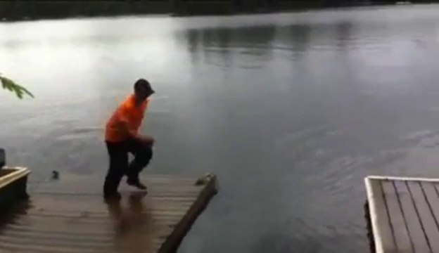 Ridiculous fail trying to jump on a pontoon... ahaha Funny!