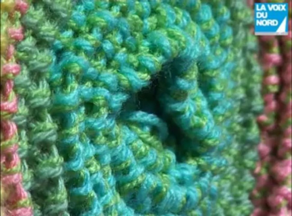 Le défi de l'écharpe la plus longue du monde à Fourmies