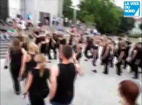 [VIDEO] A Lille, un flash mob dédié à Michael Jackson