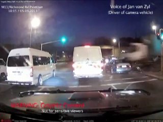 Un camion incontrôlable à un carrefour! 24 morts dans l'accident.