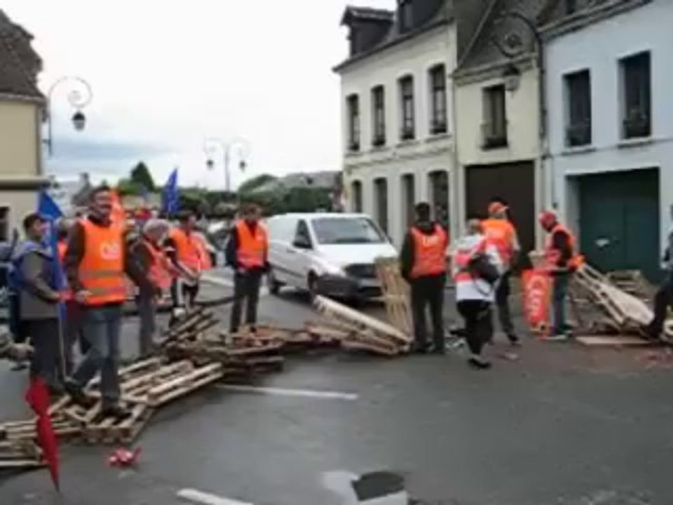 Montreuil : des agents hospitaliers ont bloqué les entrées de la ville