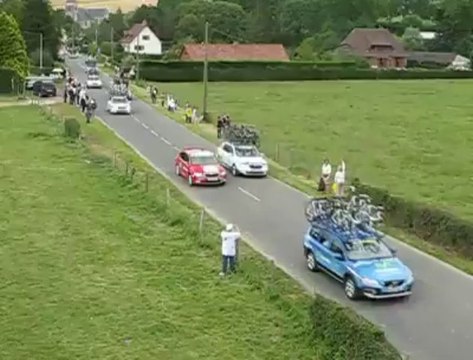 L'animation des agriculteurs du Pas-de-Calais à Parenty, à l'occasion du Tour de France de passage dans la vallée de la Course.