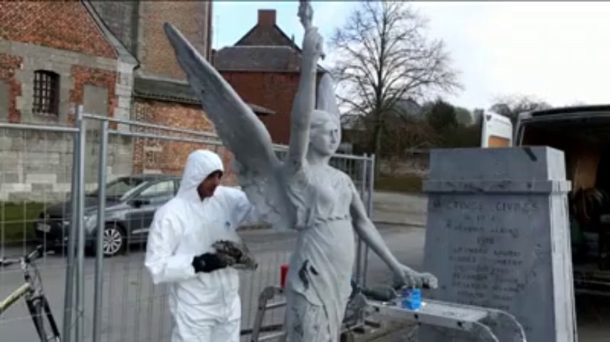 Ref:x14g00l Réfection du monument aux morts de Maroilles