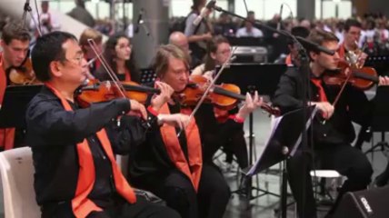 Près de 15000 catholiques à Lille Grand Palais pour une grande confirmation diocésaine