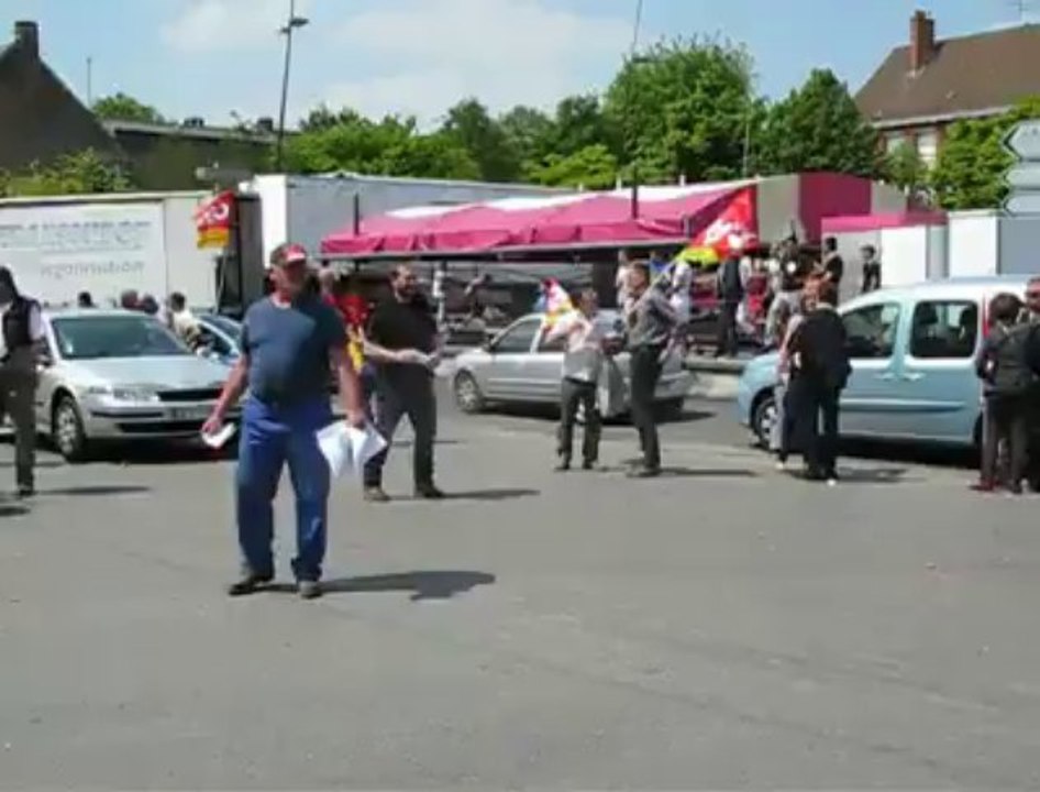 Feignies: les salariés de Sambre et Meuse distribuent des tracts